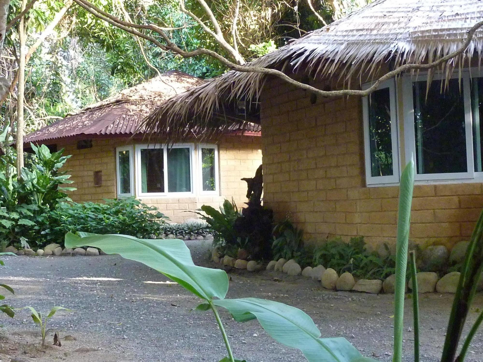 Baandin Chiewlarn Hotel Ban Tha Khun Buitenkant foto