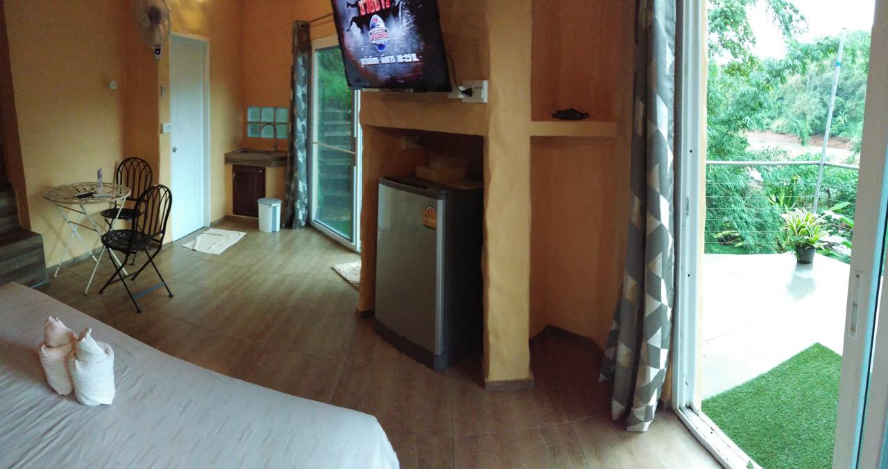 Baandin Chiewlarn Hotel Ban Tha Khun Buitenkant foto